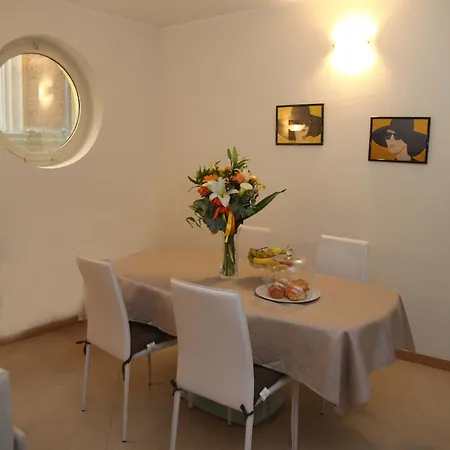Dimoraviapiadue Apartment