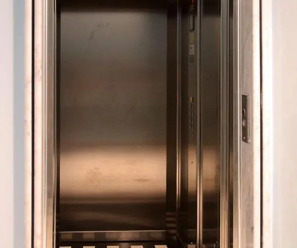 Dimoraviapiadue Apartman *